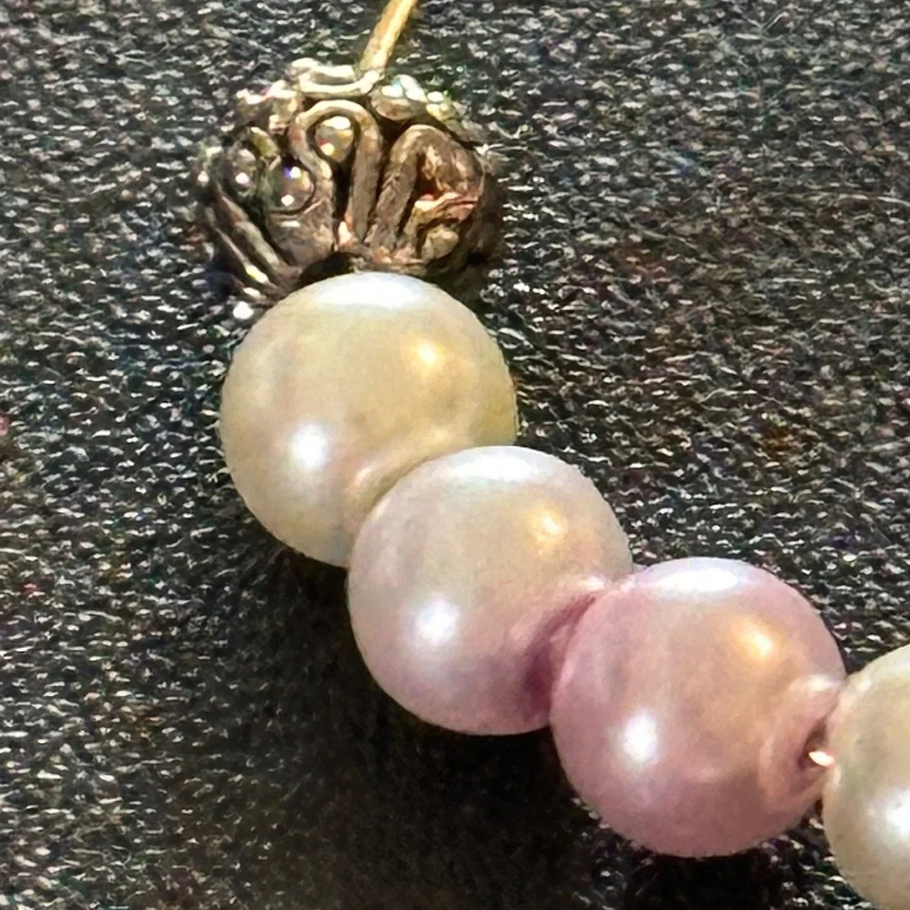 Wine glass tag stainless steel hoop pink/white/metal beads, dog charm